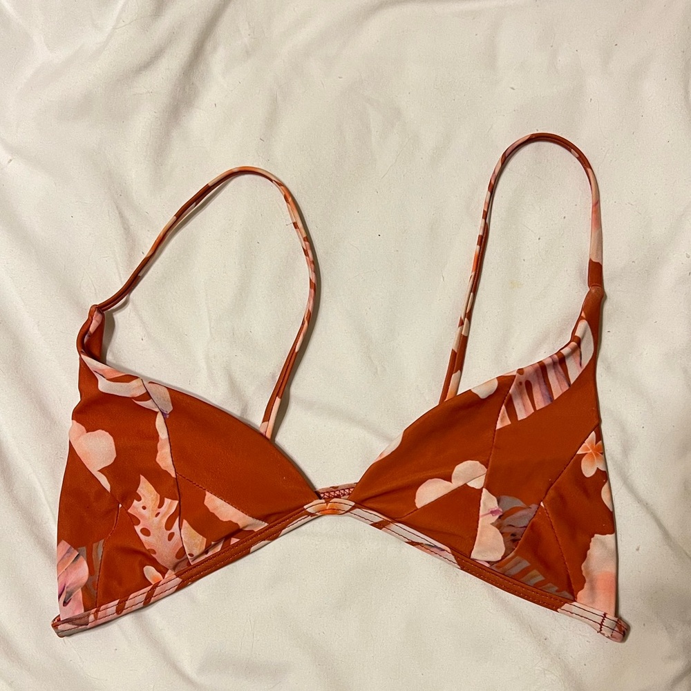 Stone fox swim tropical red bikini top